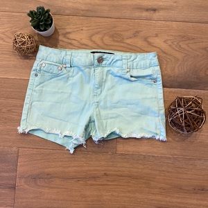 Adorable frayed shorts
